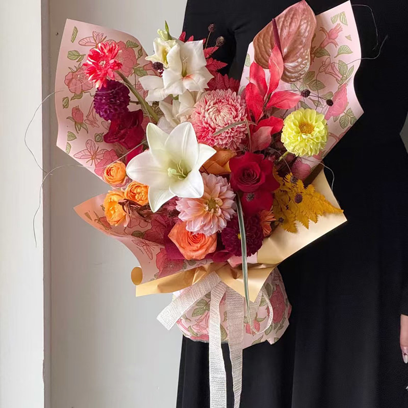 MYHC-76 Goldkantiges Geschenkpapier mit Vintage-Kamelienmuster, Perlglanzfolie und Blumen