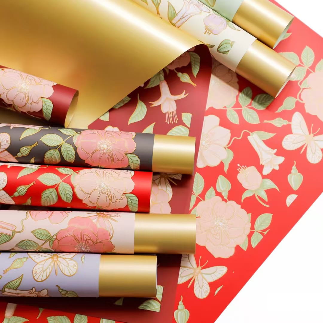 MYHC-76 Goldkantiges Geschenkpapier mit Vintage-Kamelienmuster, Perlglanzfolie und Blumen