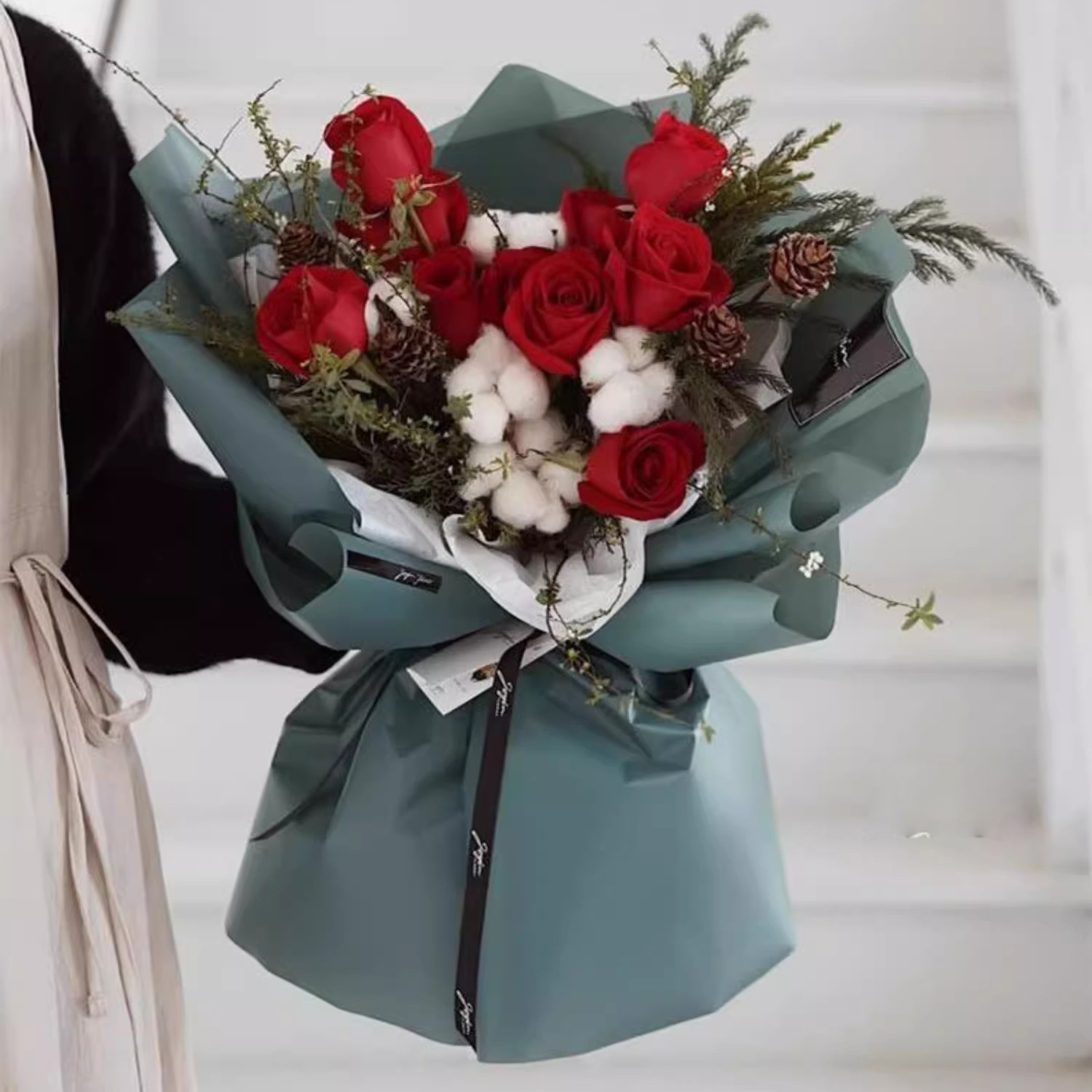 Mattes, einfarbiges, durchscheinendes Blumen-Geschenkpapier