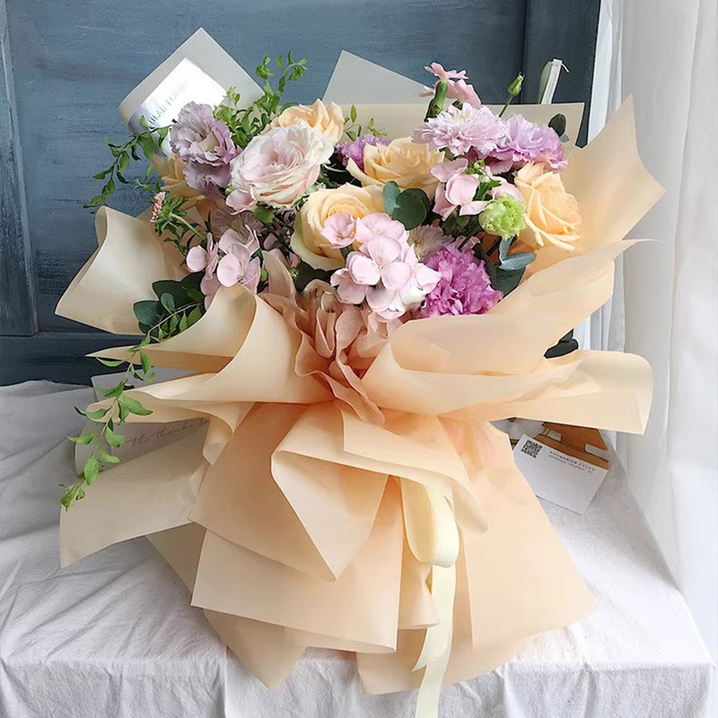 Mattes, einfarbiges, durchscheinendes Blumen-Geschenkpapier