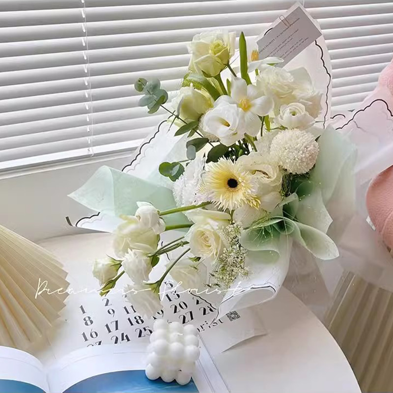 Blumen-Geschenkpapier aus Blütenblatt-Gelee-Folie