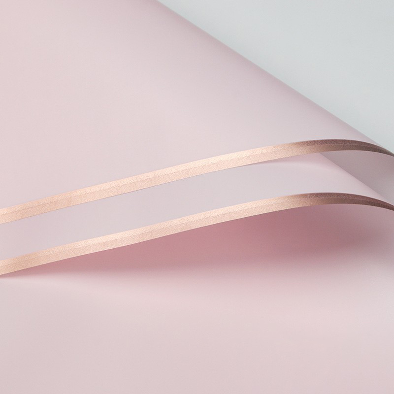 Mattes Blumen-Geschenkpapier mit Goldrand