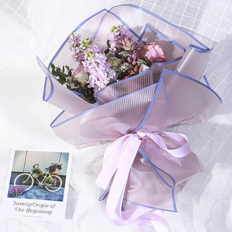 Gestreiftes Blumen-Geschenkpapier