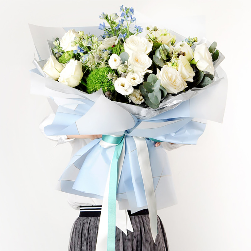 Wasserfestes Blumenstrauß-Geschenkpapier aus Nossa mit magnetischer Linie