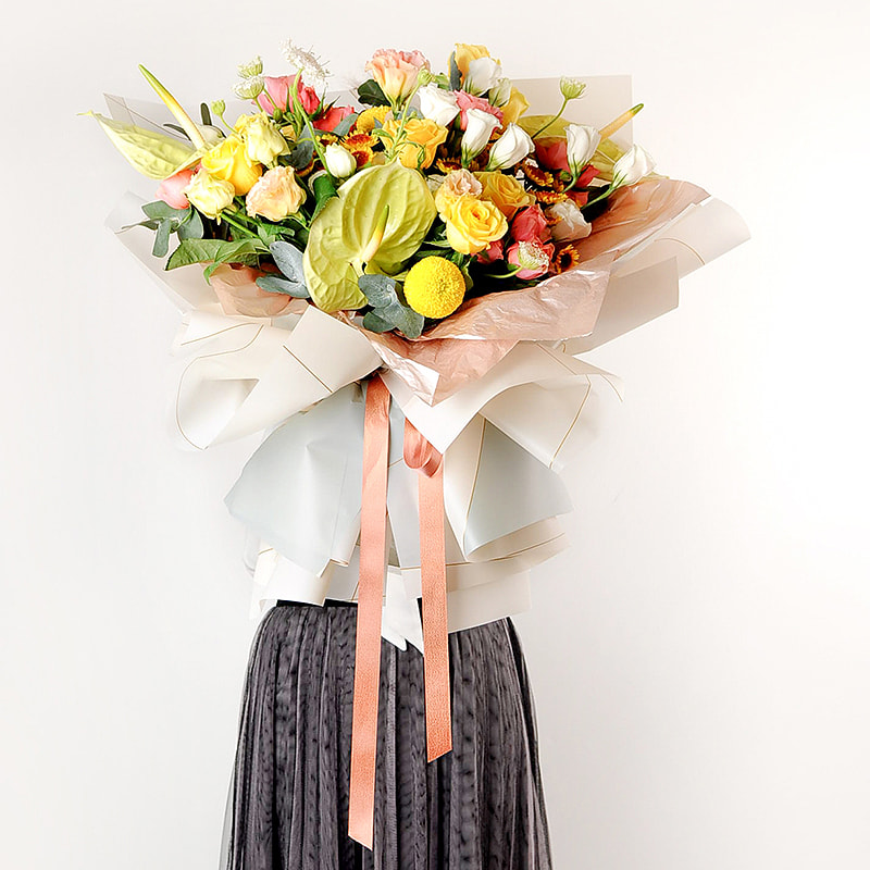 Wasserfestes Blumenstrauß-Geschenkpapier aus Nossa mit magnetischer Linie