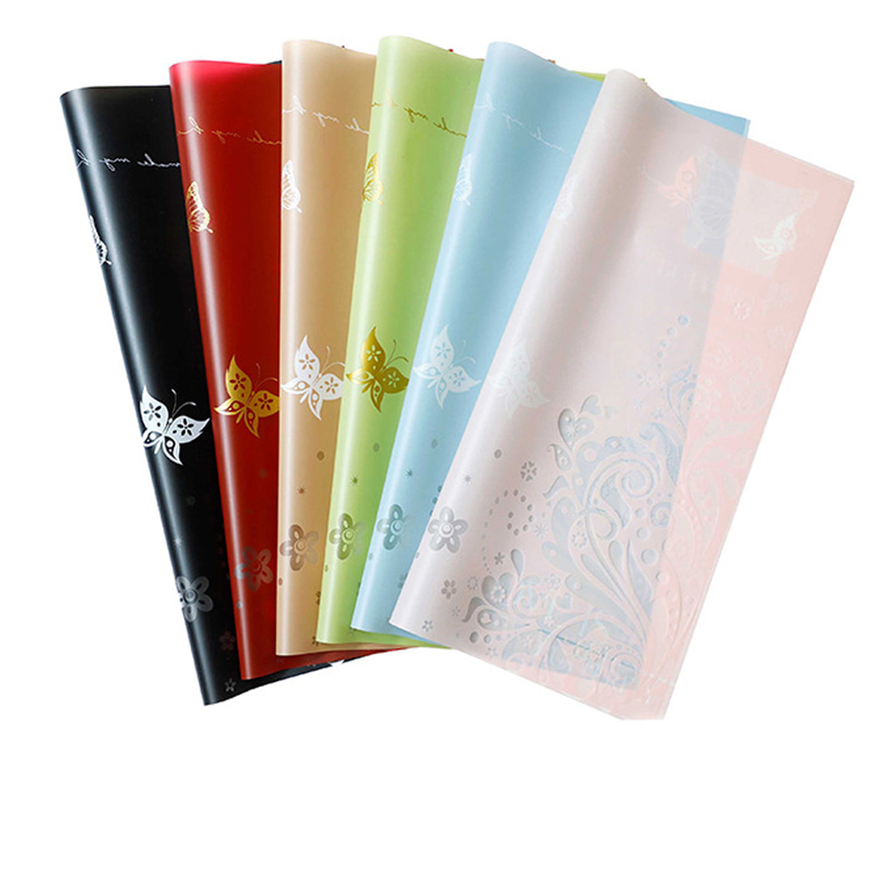 Wasserdichte Blumenstraußverpackung aus Nossa-Papier mit einseitiger Beschichtung und ausgehöhltem Schmetterlingsdruckdesign