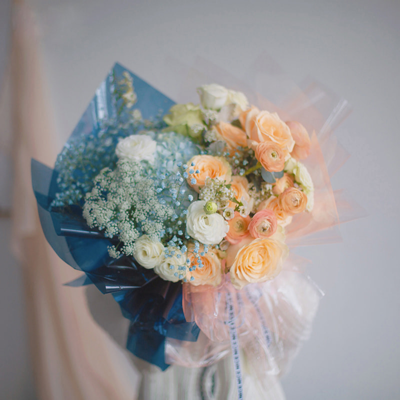 Wasserfestes, transparentes Blumen-Geschenkpapier aus Kristallglas