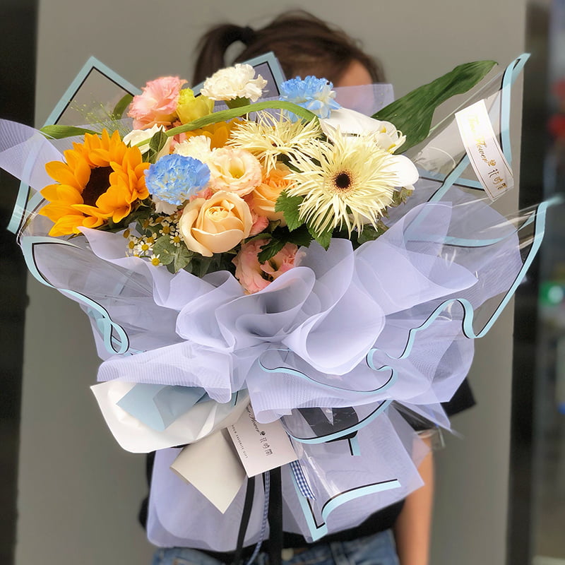 Halbtransparentes, mattes, wasserfestes Blumen-Geschenkpapier mit silbernem Rand und silbernen Ionen