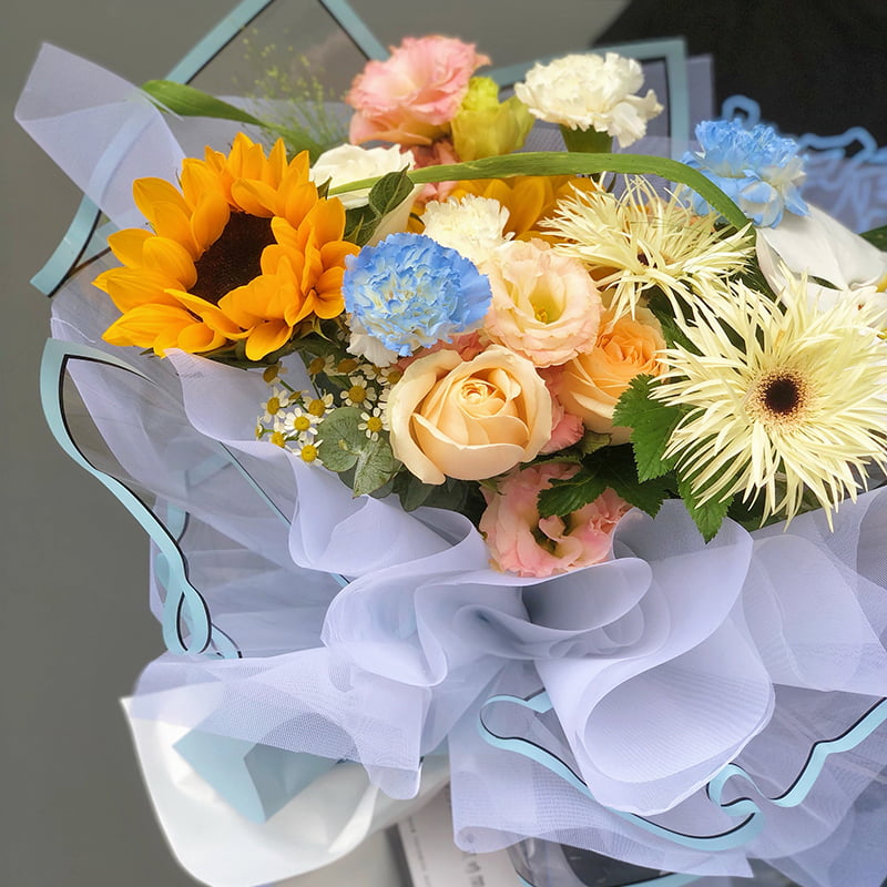 Halbtransparentes, mattes, wasserfestes Blumen-Geschenkpapier mit silbernem Rand und silbernen Ionen