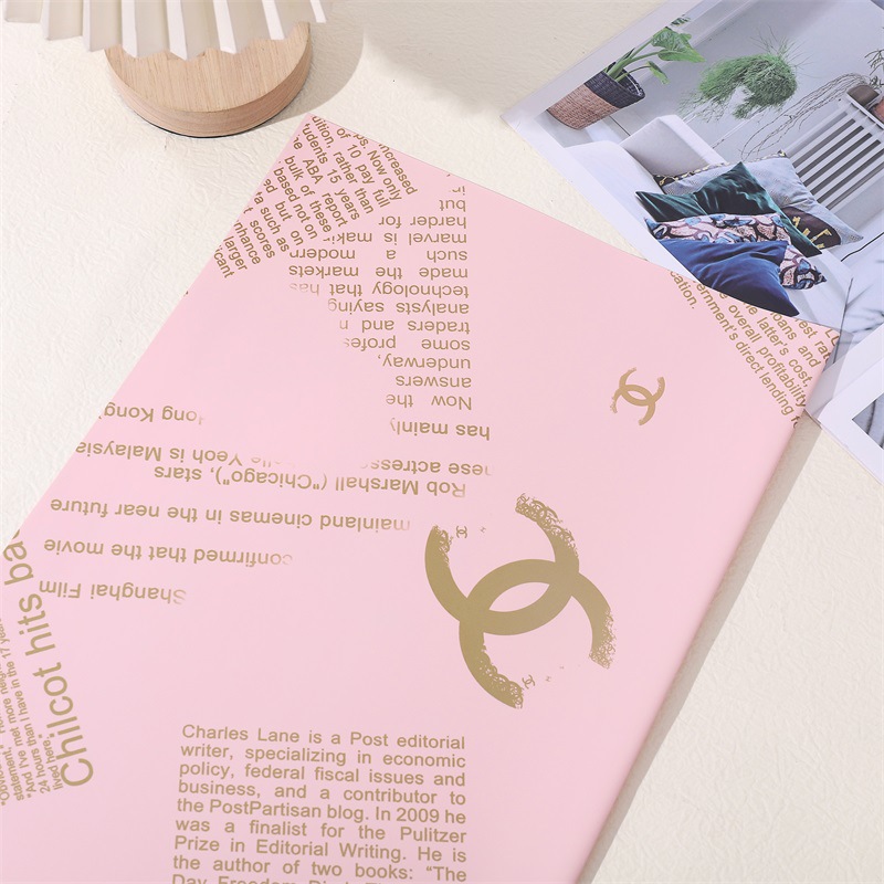 Geschenkpapier der Marke Chanel