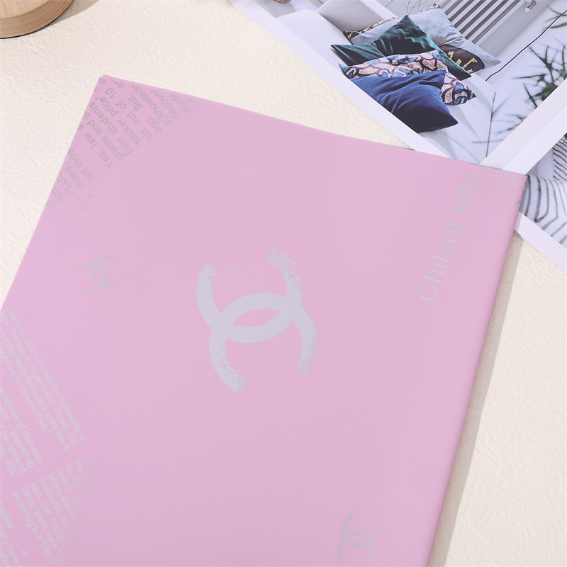 Geschenkpapier der Marke Chanel