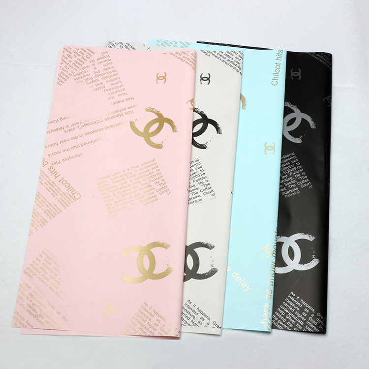 Geschenkpapier der Marke Chanel