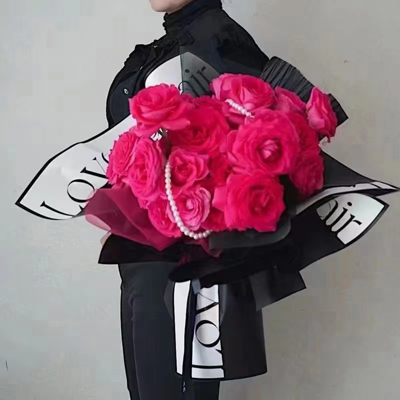 Eternal Cynthia Bouquet Geschenkpapier