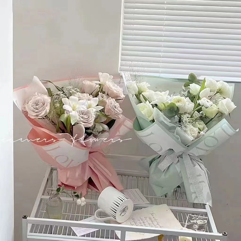 Eternal Cynthia Bouquet Geschenkpapier