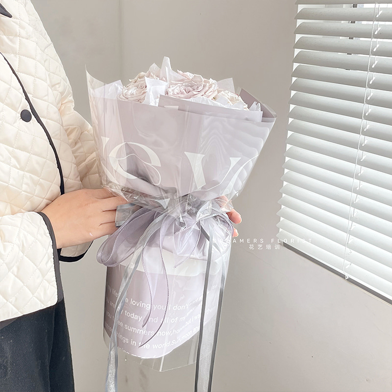 Eternal Cynthia Bouquet Geschenkpapier