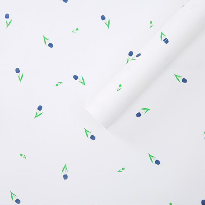 Blumenstrauß aus dickem Geschenkpapier mit künstlerischen Worten
