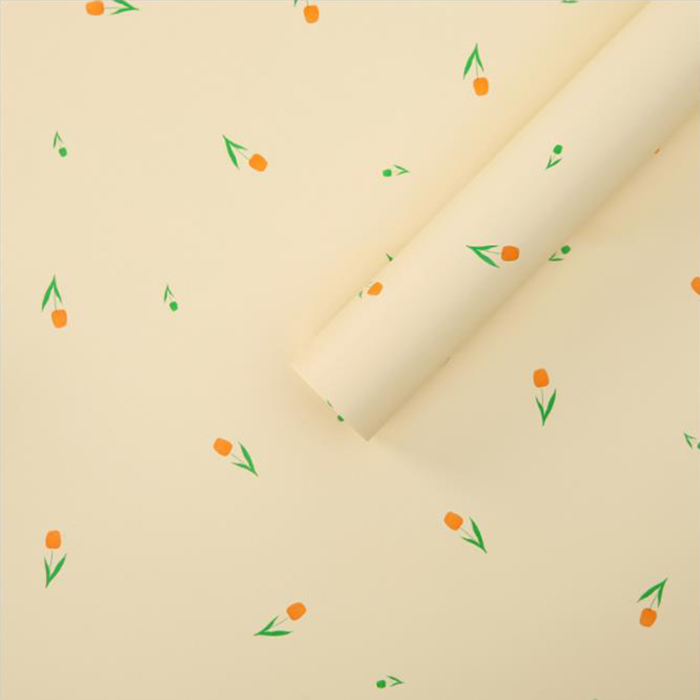 Blumenstrauß aus dickem Geschenkpapier mit künstlerischen Worten