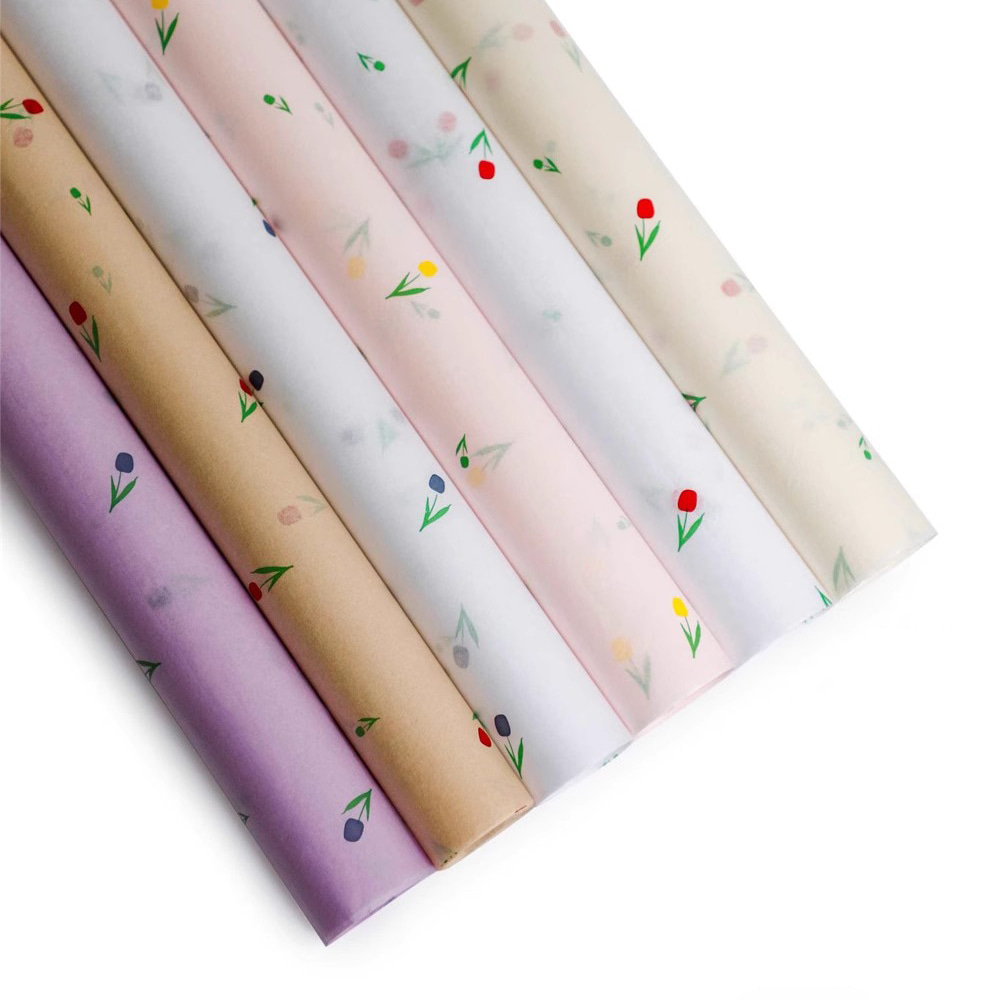 Blumenstrauß aus dickem Geschenkpapier mit künstlerischen Worten