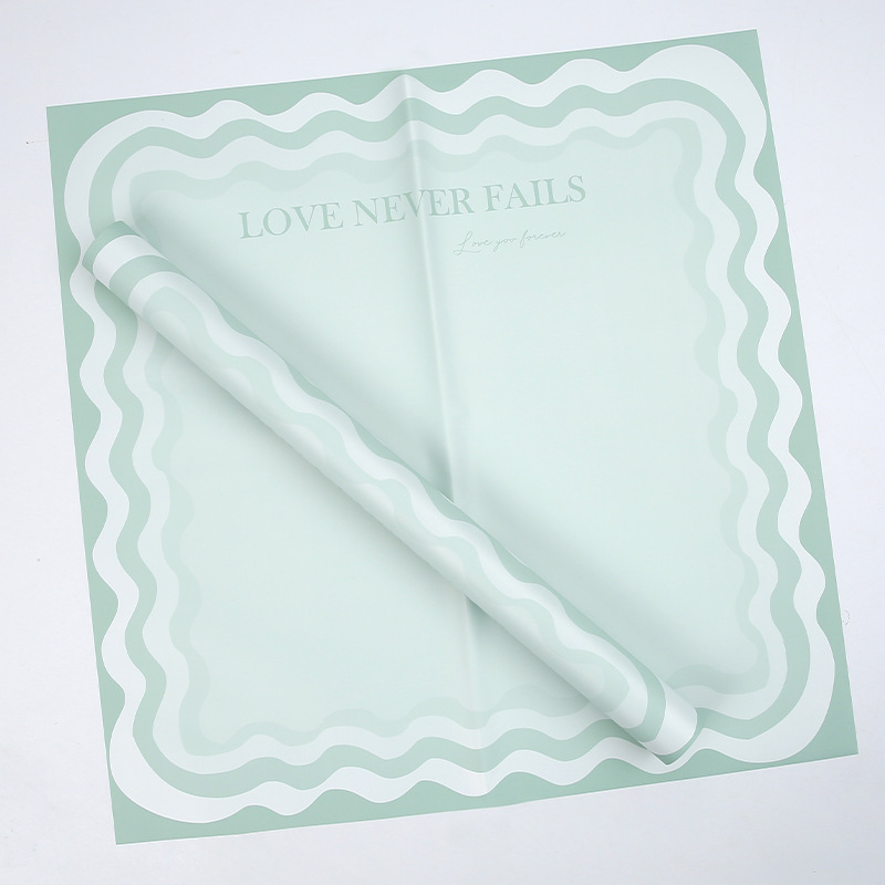 Massives Blumen-Geschenkpapier mit Wellenrand