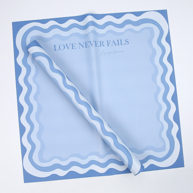 Massives Blumen-Geschenkpapier mit Wellenrand