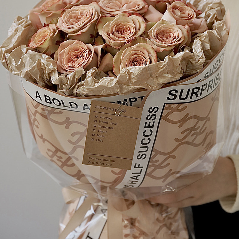 Blumenverpackungspapier der Marke Hera in verschiedenen Farben
