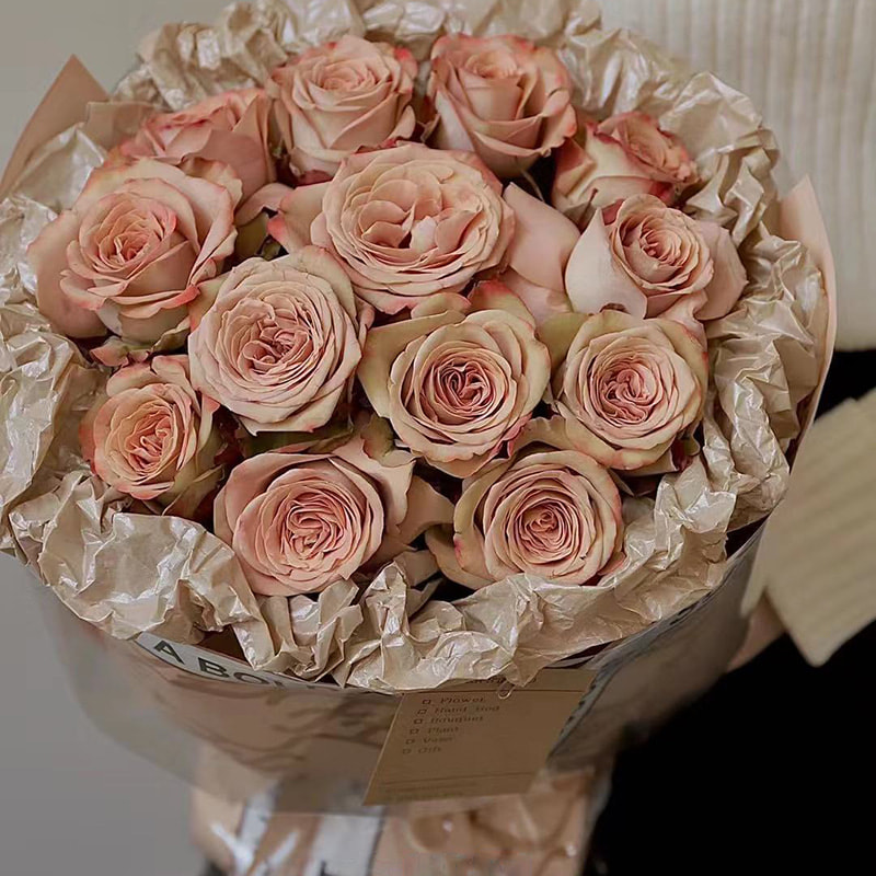 Blumenverpackungspapier der Marke Hera in verschiedenen Farben
