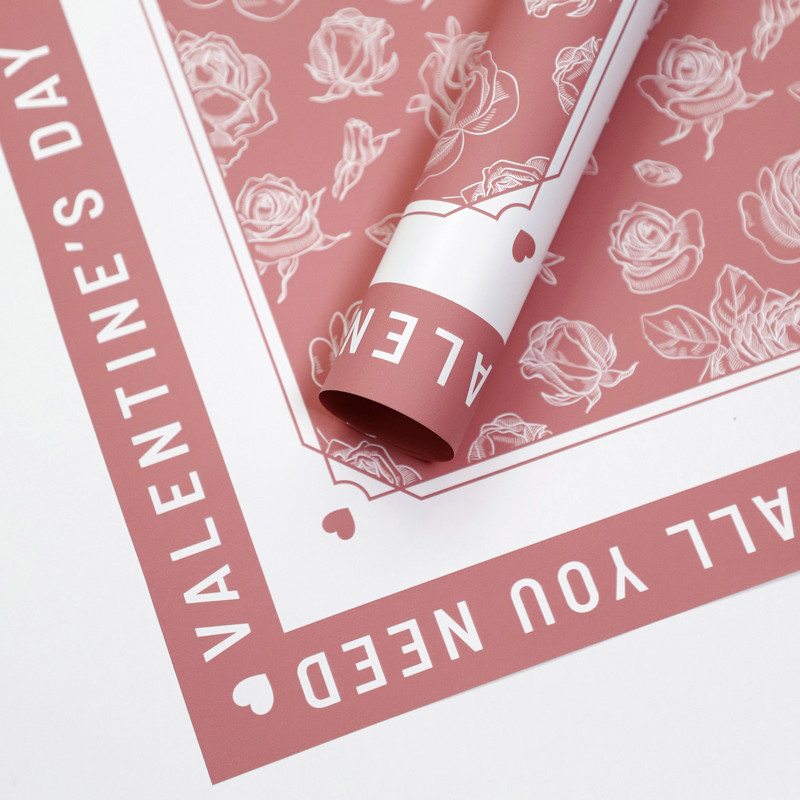 Blumen-Geschenkpapier mit Rosenmuster