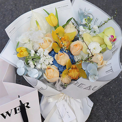 Frische Blumenstraußverpackung aus englischem Kunstdruckpapier