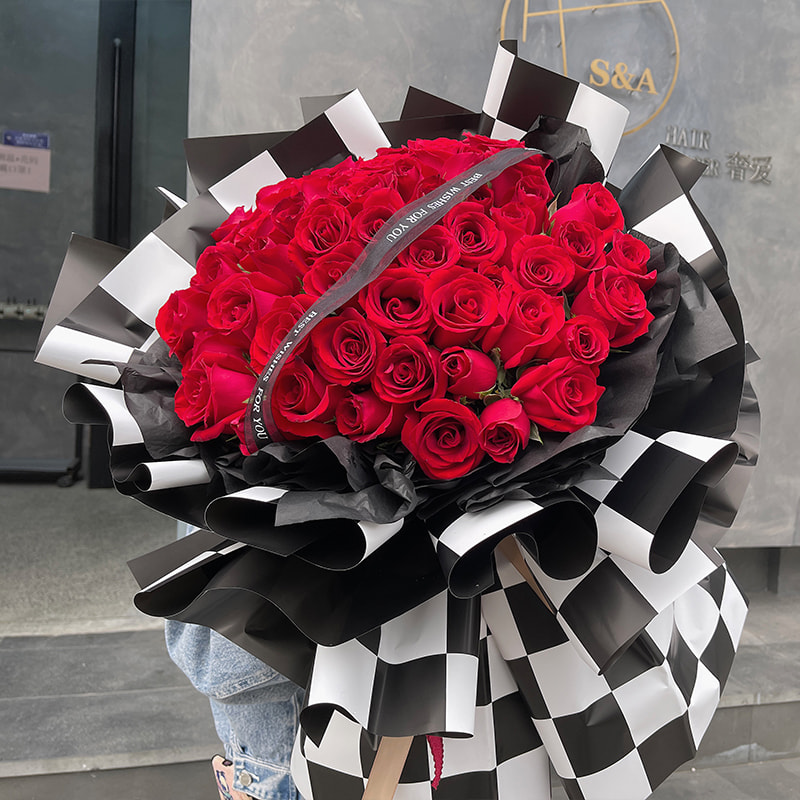 Zweifarbig kariertes Blumenstrauß-Geschenkpapier