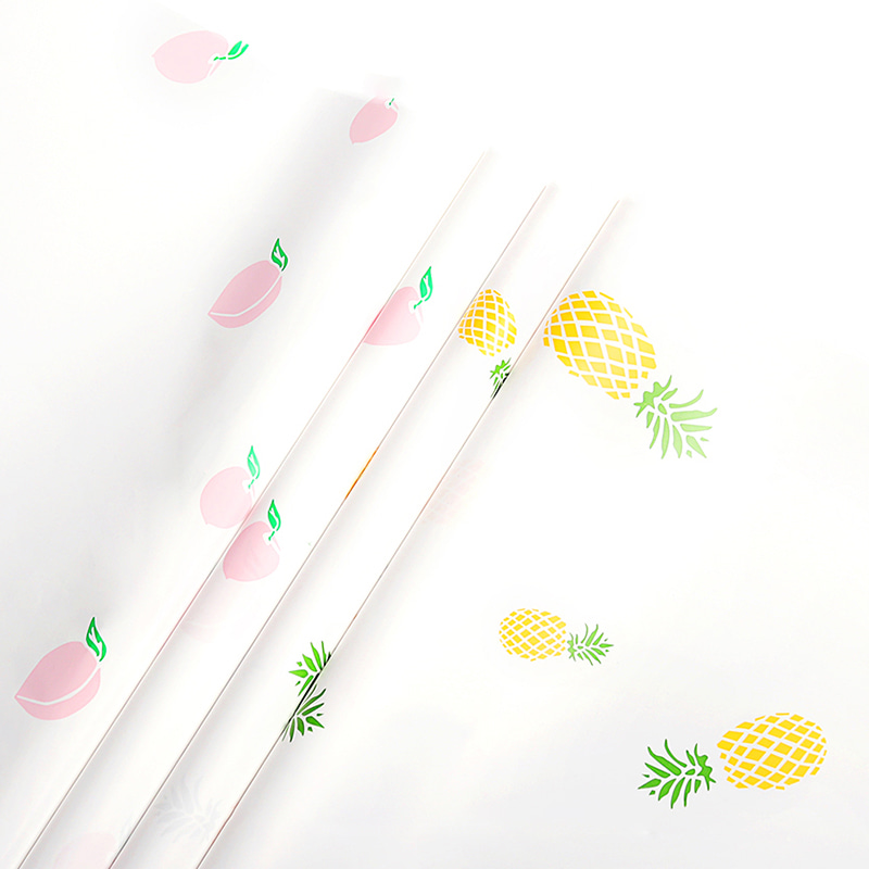 Einfaches Blumenstrauß-Geschenkpapier mit Fruchtmuster