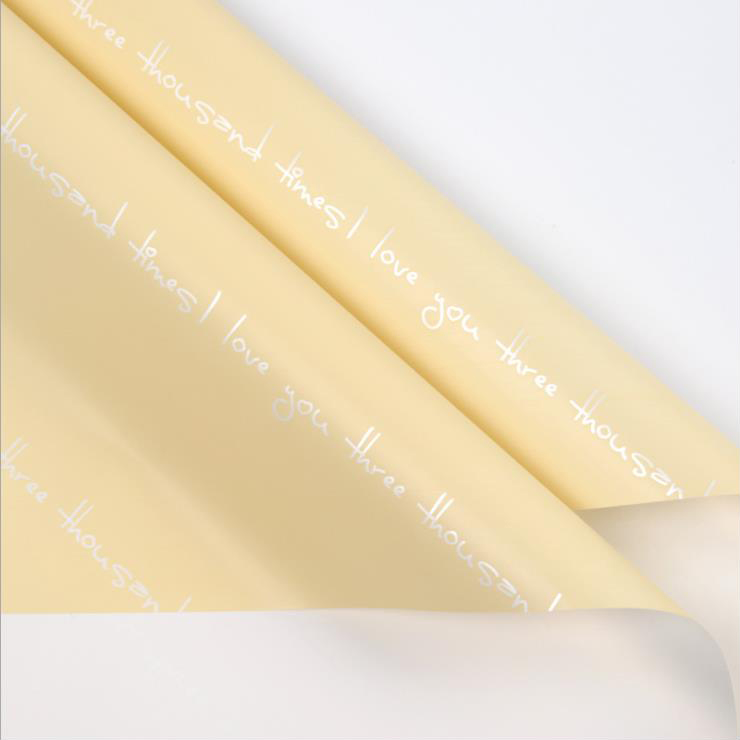 Bedrucktes romantisches Blumenstrauß-Geschenkpapier