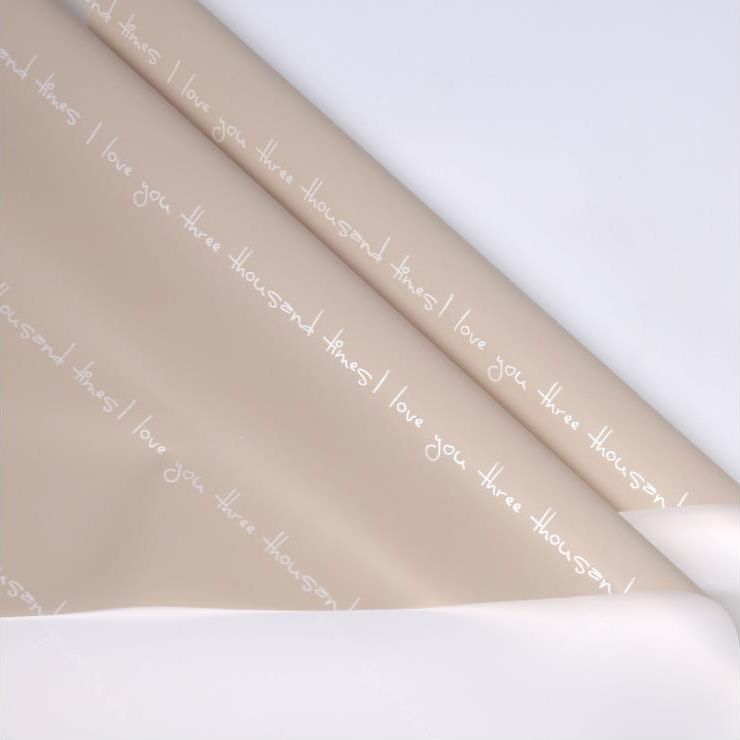 Bedrucktes romantisches Blumenstrauß-Geschenkpapier