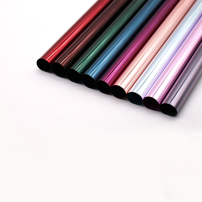 Doppelseitig schimmerndes Metallic-Folienstrauß-Geschenkpapier