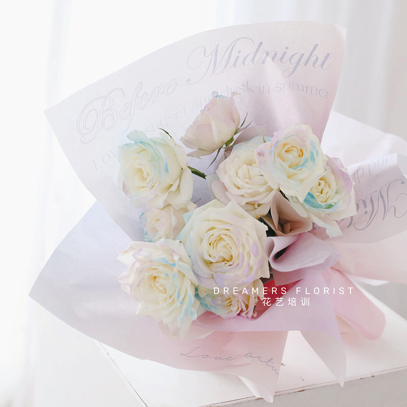 Blumenstrauß-Geschenkpapier mit Farbverlaufsdruck