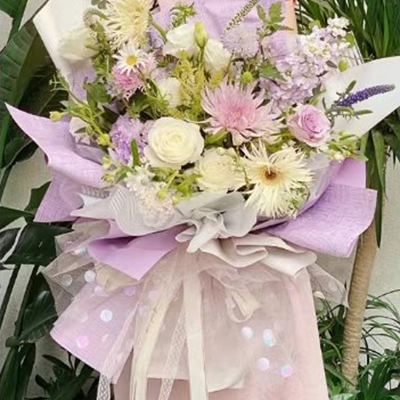 Einfaches strukturiertes Blumenstrauß-Geschenkpapier