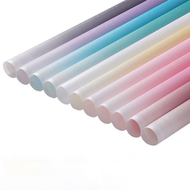 Eisnebel-Geschenkpapier mit Farbverlaufsfolie für Blumenstrauß
