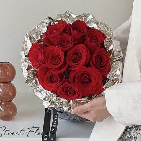 Einfarbiges, verspiegeltes Blumenstrauß-Geschenkpapier