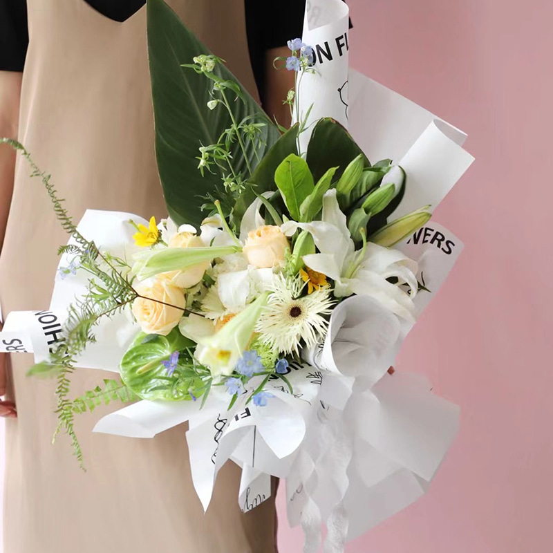 Flower Love-Bouquet Geschenkpapier mit Rosenmuster